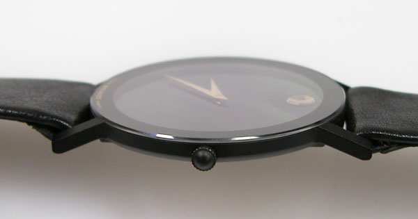 レディースとペアでのご依頼です。この時計はシンプル＆シャープで使うのは勿体ない気がします。