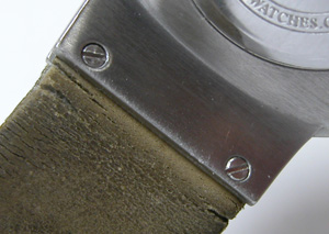 GUESS�Q�Xmicrosteel���O��